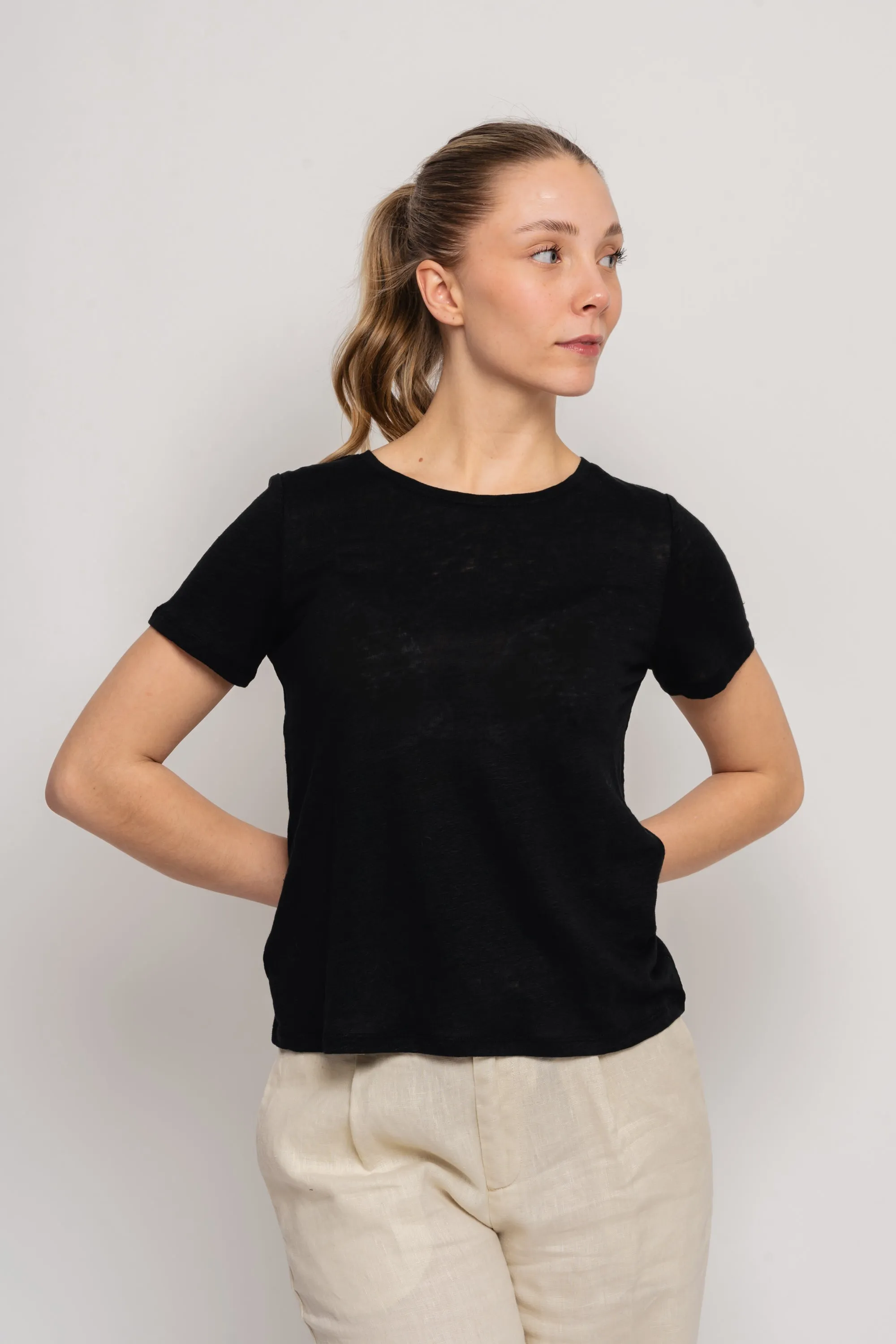 Alicia Tee - Black