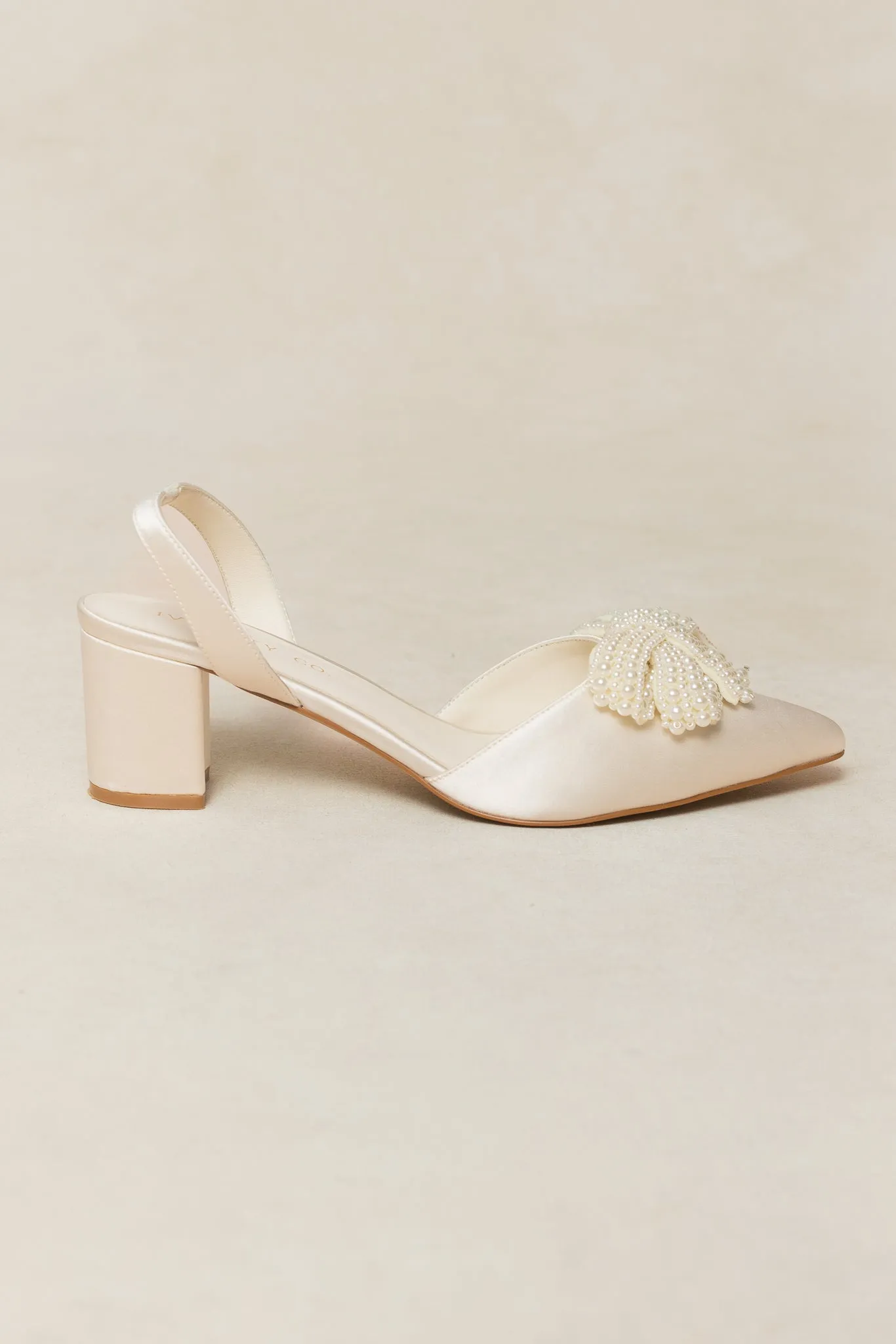 Eloise Pearl Bow Heel in Ivory