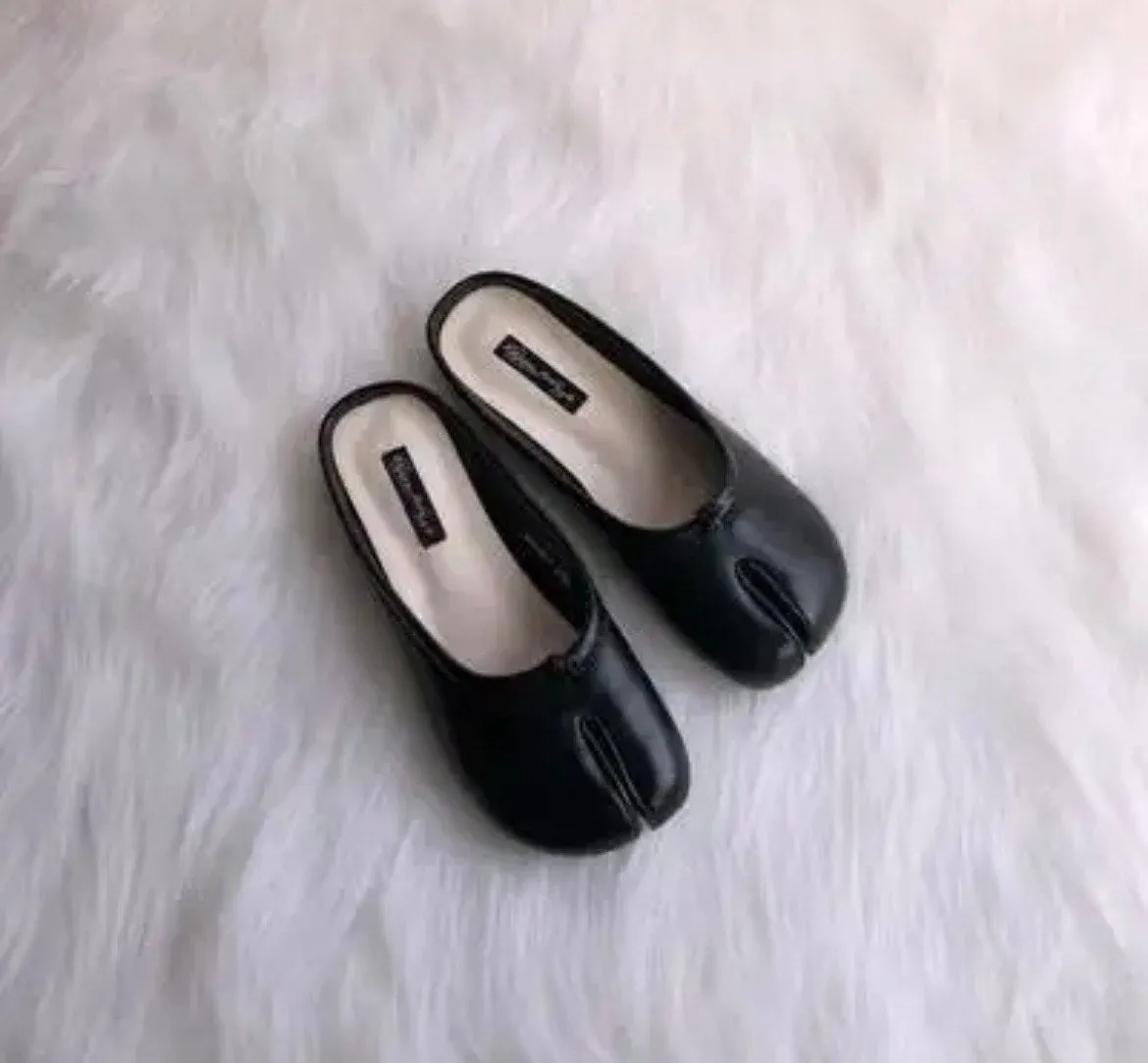 New women's shoes. Ultra-Comfort Women's Microfiber Slippers.