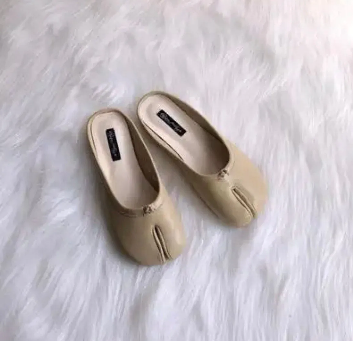 New women's shoes. Ultra-Comfort Women's Microfiber Slippers.